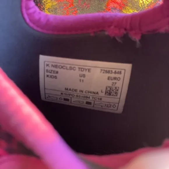 Bogs Girls size 11 Tyedie Winter Snow Boots
