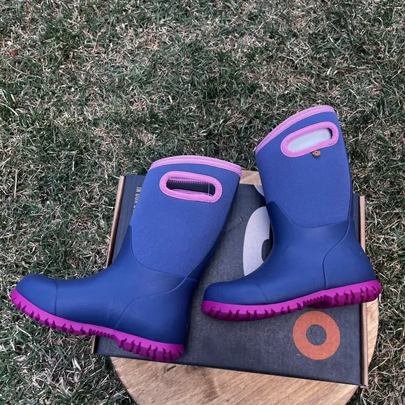 BOGS Girls Youth Big Kid SZ 1 Boots/Snow/Winter in Blue and Pink