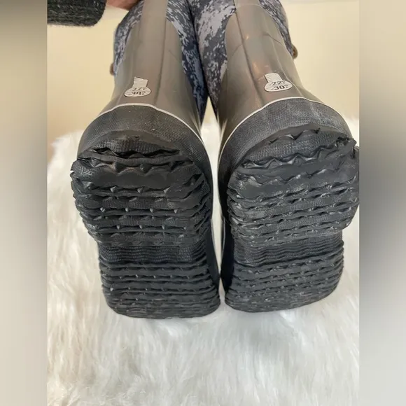 BOGS Grasp Camo Kids Gray Boots Big Kids 5