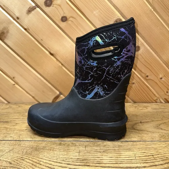 BOGS Neo-Classic Metallic Mountains Girls 6 Waterproof Boots Worn Once MSRP $115