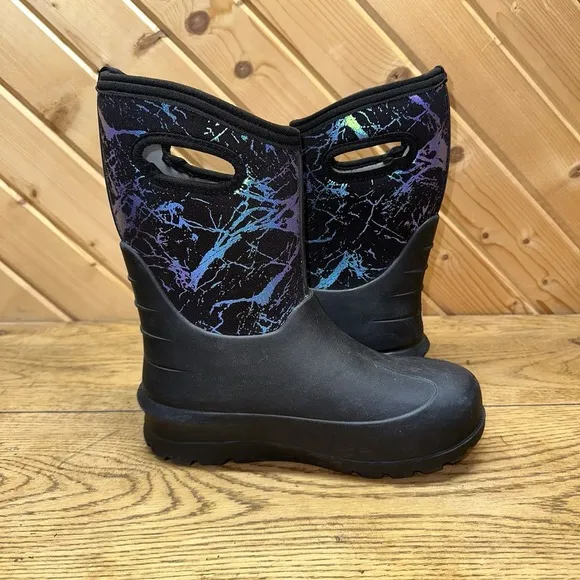 BOGS Neo-Classic Metallic Mountains Girls 6 Waterproof Boots Worn Once MSRP $115