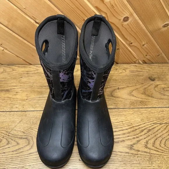 BOGS Neo-Classic Metallic Mountains Girls 6 Waterproof Boots Worn Once MSRP $115