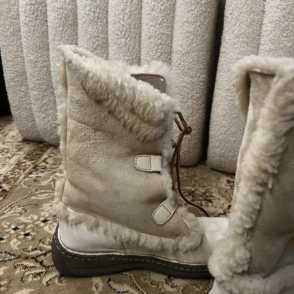 BORN handcrafted lamb skin lamb fur boots size 7