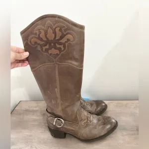 Born Montana Women Tall Zip Brown Buckle Boot( D13406) size 7 Cowboy carved