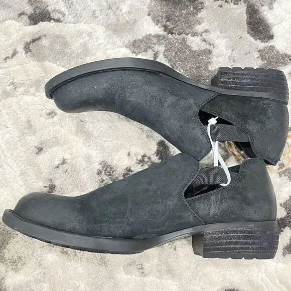 BORN Nolina Rust Leather Black NWOB  Ankle Bootie