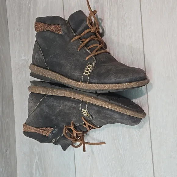 Born Women Temple Final Ankle Leather Boots shoes sz 9