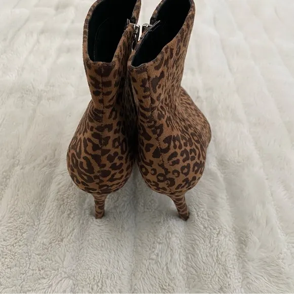 BP Leopard Faux Suede Pointy Toe Ankle Boots Size 8