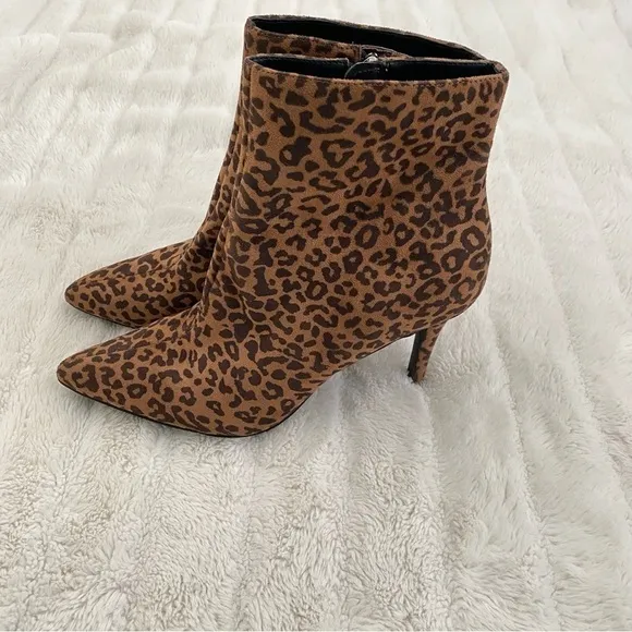 BP Leopard Faux Suede Pointy Toe Ankle Boots Size 8