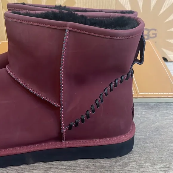 Brand New Men’s UGG Classic Mini Deco Maroon Suede Sheepskin Ankle Winter Boots