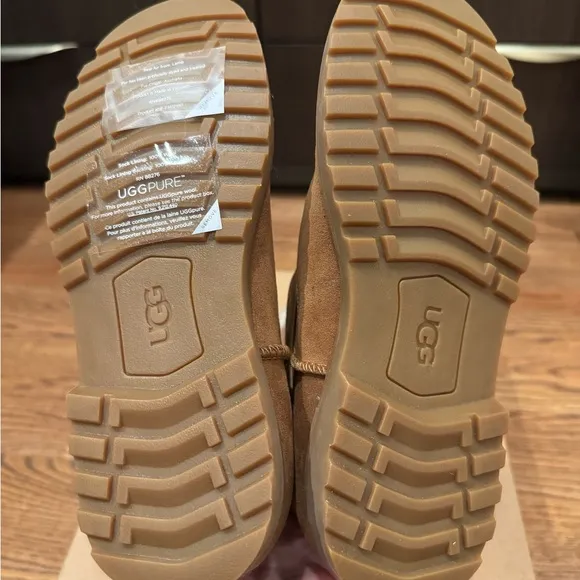 Brand new! Ugg boots K Nessa
