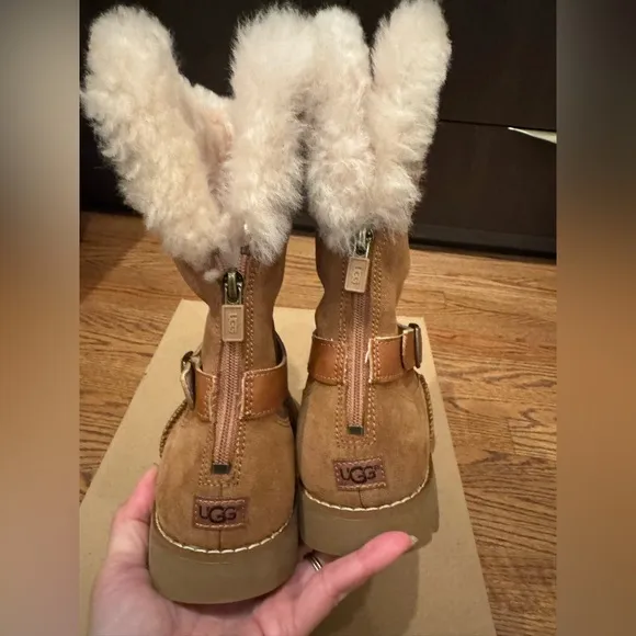 Brand new! Ugg boots K Nessa