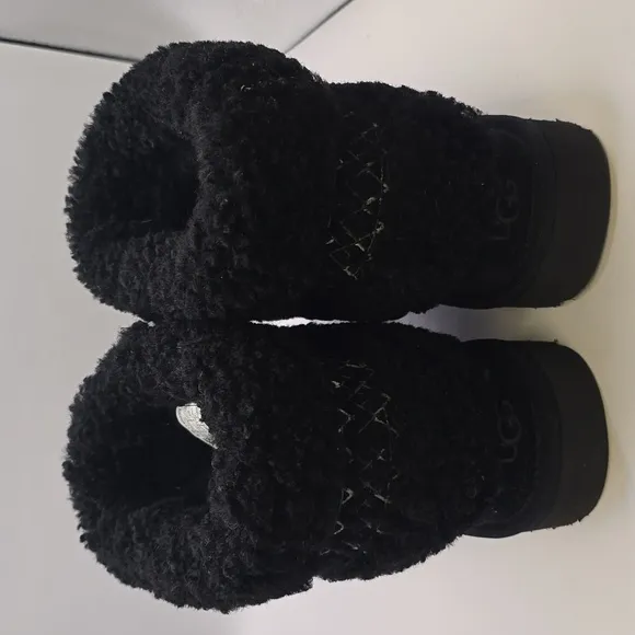 Brand New UGG WOMEN MINI UGG BRAID BLACK SUEDE CURLY SHEEPSKIN BOOTS US 37