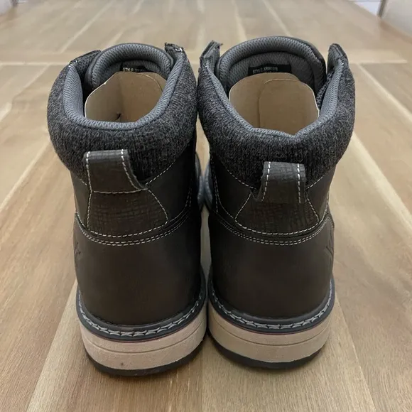 BRAND NEW XRAY Men Boots in size 10