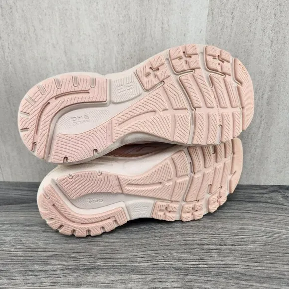 Brooks Adrenaline GTS 23 Sz 7.5 Womens Crystal Grey White Beige Running Shoes