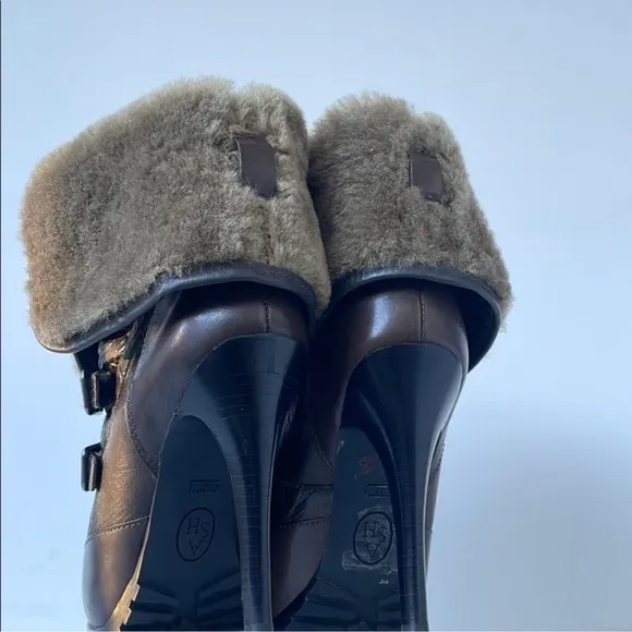 Brown Heeled Boots with Fur Trim and Buckles
