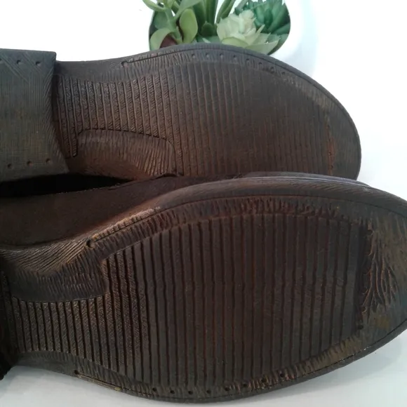 Brown Levis genuine leather lace up boots