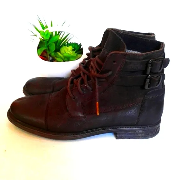 Brown Levis genuine leather lace up boots