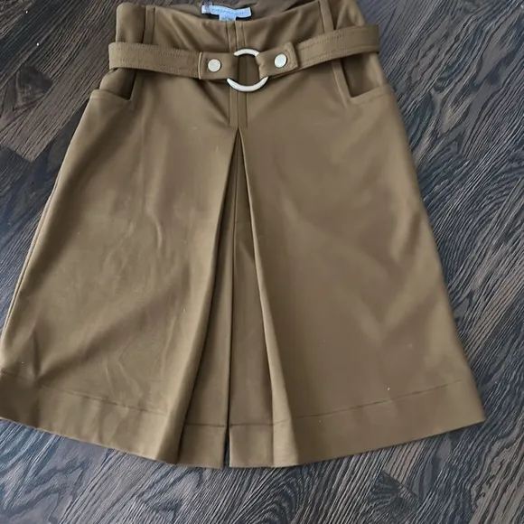 Brown/camel Dianne von Furstenberg skirt with belt size 4