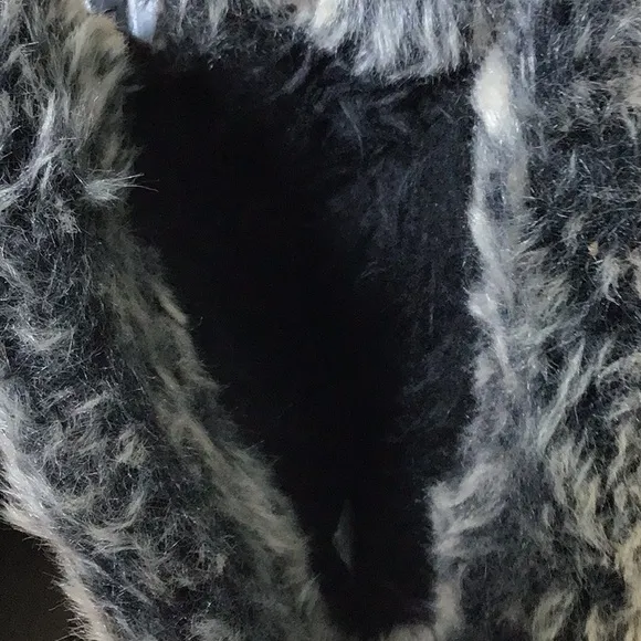 Bryce Black &amp; Grey Steel Shank Cold Winter &amp; Rain Faux Fur Lined Boots Sz 6 NWOT