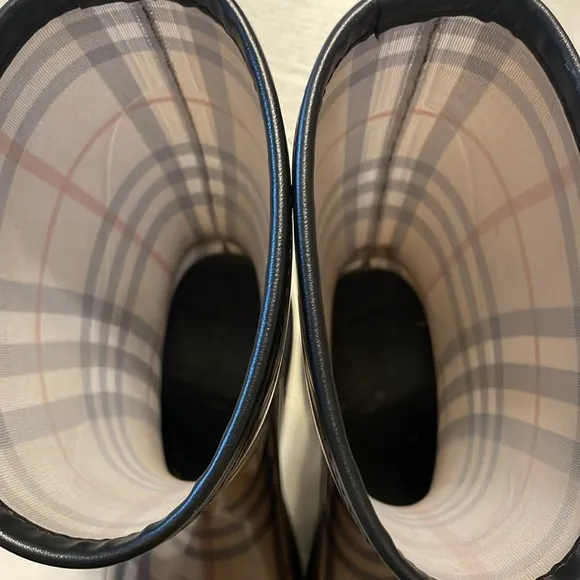 Burberry Nova Plaid Check Rubber Rain Boots size US 5.5/EU 36