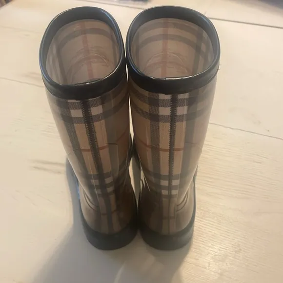 Burberry Nova Plaid Check Rubber Rain Boots size US 5.5/EU 36