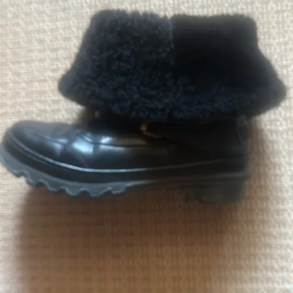 Burberry Sport real shearling nylon leather trim boots rubber sole size 40 9 euc