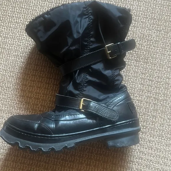 Burberry Sport real shearling nylon leather trim boots rubber sole size 40 9 euc