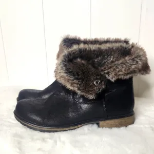 Candie's Y2K black Leather Faux Fur Winter Ankle Boots