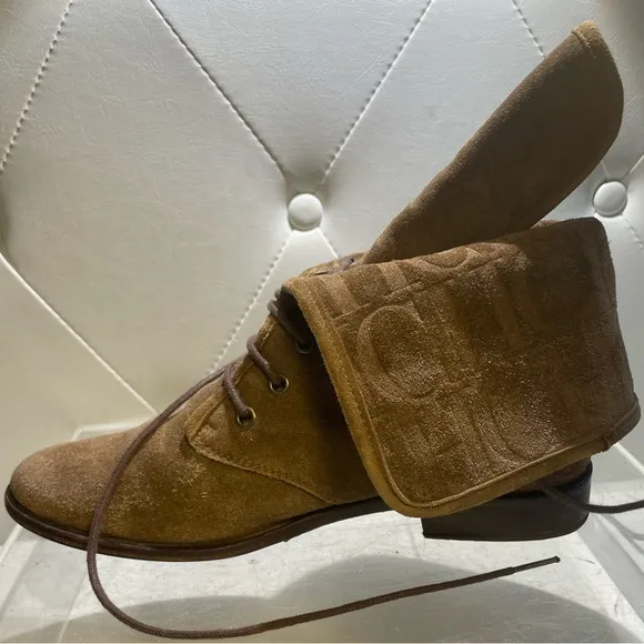 Carolina Herrera CH women suede leather boots shoes sz 38 made in spain