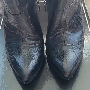 Cesare Paciotti.  Authentic. Real Snake Skin.  Fur-Trimmed Women's Boots