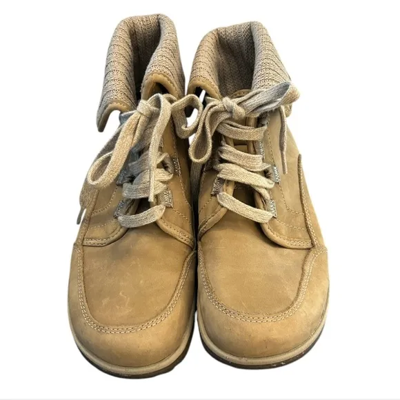 Chaco Barbary waterproof leather and wool hiking boots