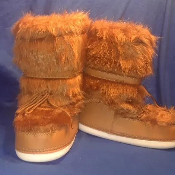 CHOCOLATE BADDIE BURR FUZZY BOOTS