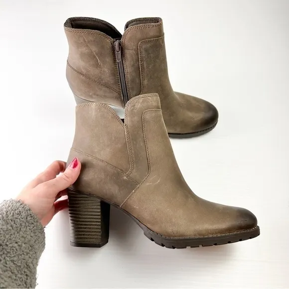Clarks Ankle Boots Womens 9.5 Verona Step tan/taupe Leather bootie shoes winter