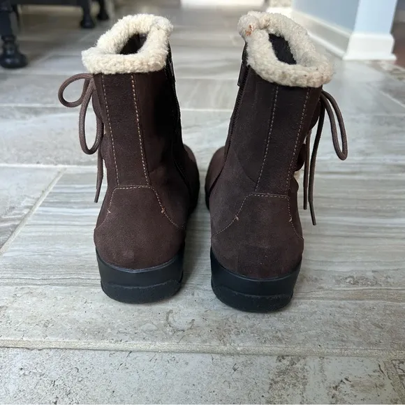 Clarks Bendables Angie Madi Brown Suede Leather Zip Up Ankle Boots, Size 8.5
