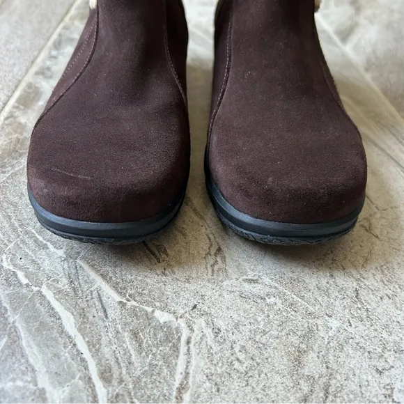 Clarks Bendables Angie Madi Brown Suede Leather Zip Up Ankle Boots, Size 8.5