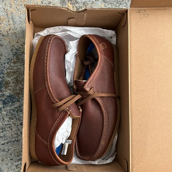 Clark’s brown boots leather
