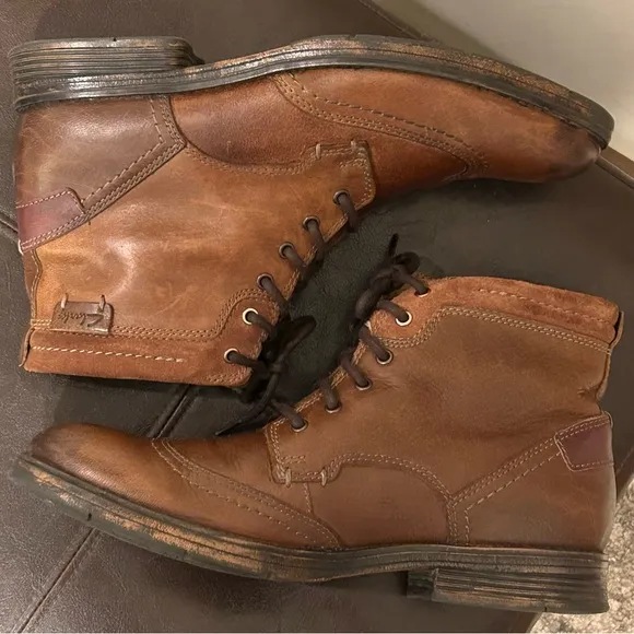 Clarks Devington Hi Chukka Boots for men in tobacco brown leather Size 11 M