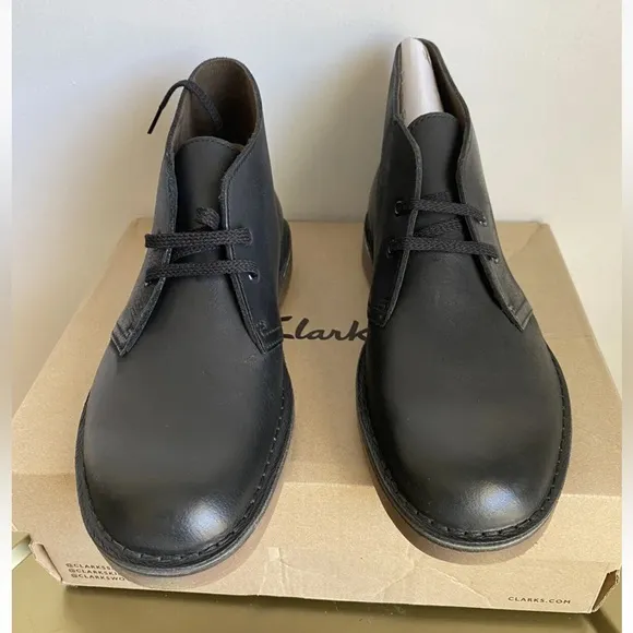 Clarks Mens Black Leather Cuir Lace-Up Chukka Boots Shoes - MEN SZ 8, 9