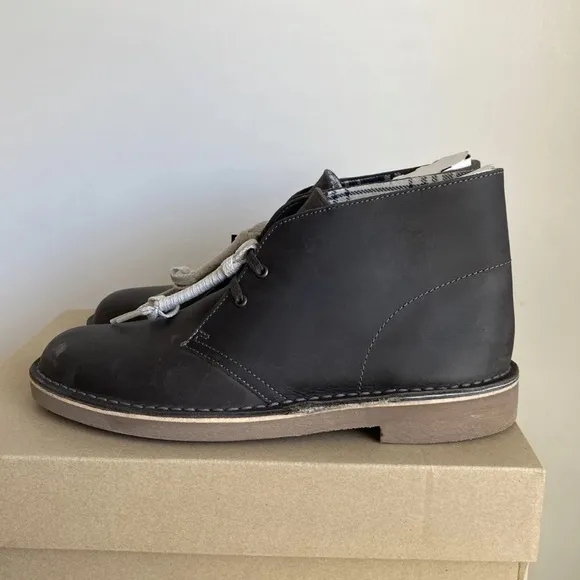 Clarks Mens Graphite Leather Cuir Lace-Up Chukka Boots Shoes 26147285- MEN 7.5
