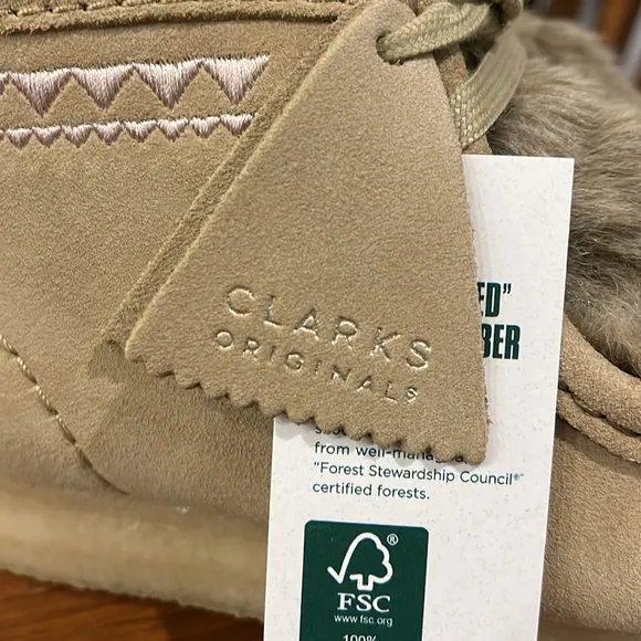 Clarks Wallabee Chukka Boots Faux Fur Tan Interest new Women’s Size 6.5