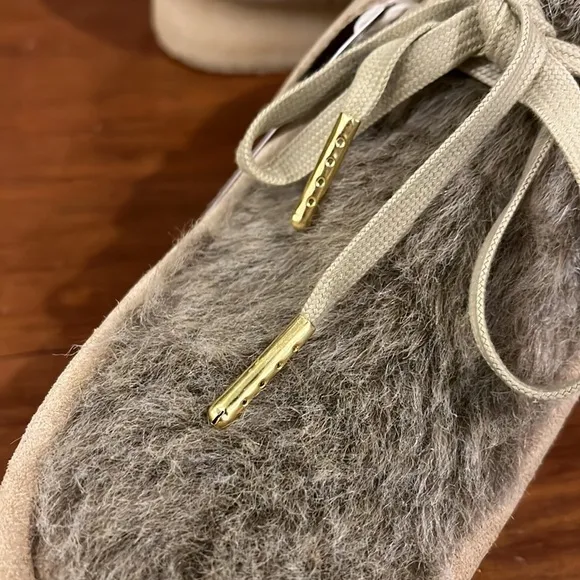 Clarks Wallabee Chukka Boots Faux Fur Tan Interest new Women’s Size 6.5