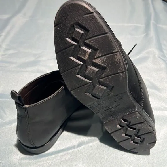 Clarks Hinman Mid Top Leather Chukka Boots 12 A6