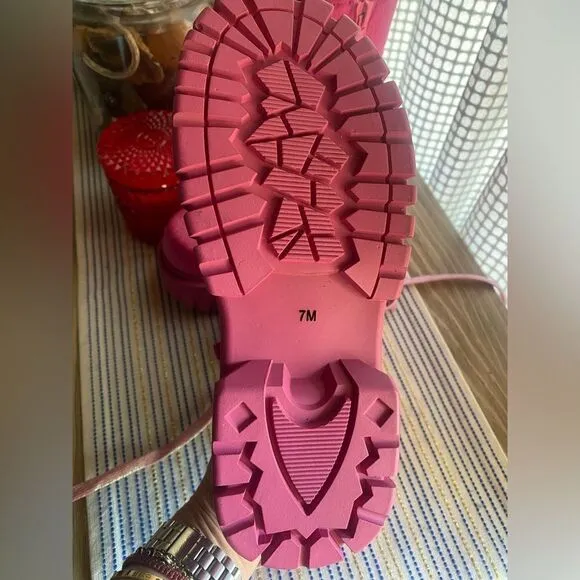 Club Exx by Dolls kill  Boots Womens Size 7M Pink Hearts Platform Shoes NEW