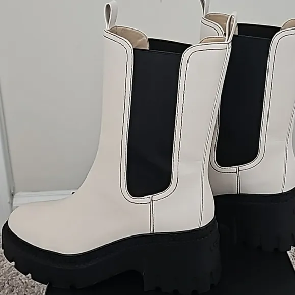 Coach Snow Leather Boots Stacked Lug Sole Mid High Moto Riding All Weather Boots