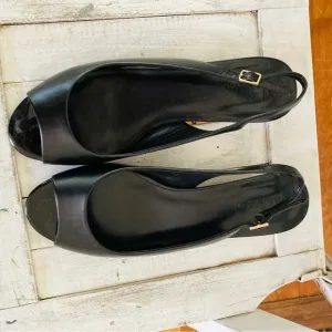 Cole Haan size 9 B black sling back shoes gold accents