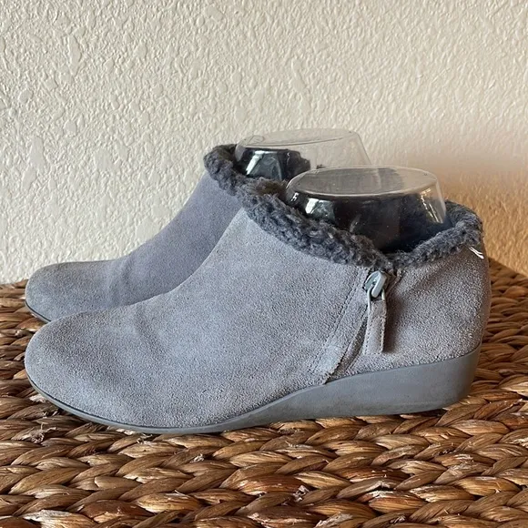 COLE HAAN | WATERPROOF SUEDE | LOW WEDGE SHOES