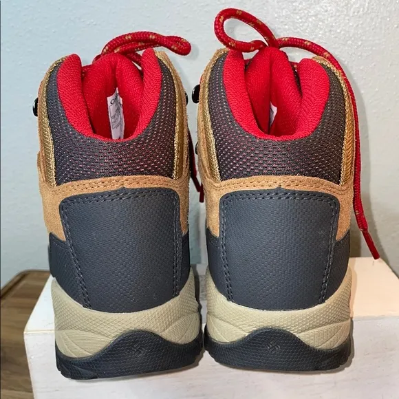 Columbia Newton’s Ridge Plus Amped Hiking Camping Boot Waterproof Sz 7 Lace Tie