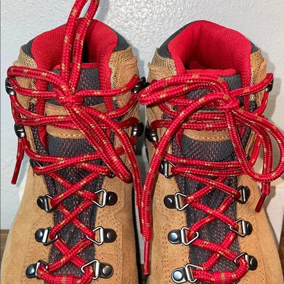 Columbia Newton’s Ridge Plus Amped Hiking Camping Boot Waterproof Sz 7 Lace Tie