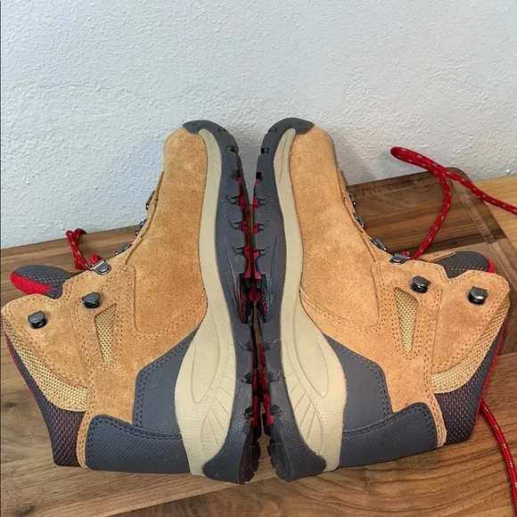 Columbia Newton’s Ridge Plus Amped Hiking Camping Boot Waterproof Sz 7 Lace Tie