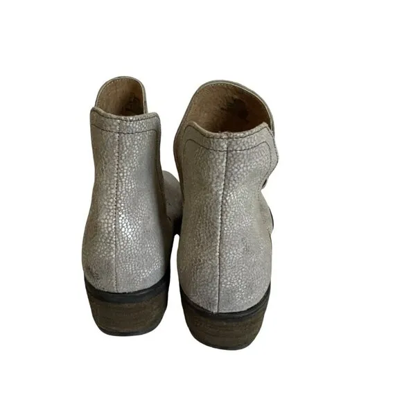 Corky's Girl &quot;Depo&quot; Taupe Cutout Leather Ankle Boots Size 8